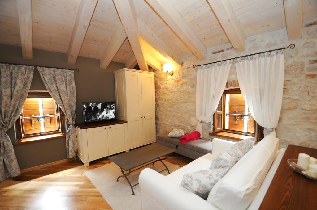 Bed & Breakfast Korta Gira Buici  Pokoj fotografie