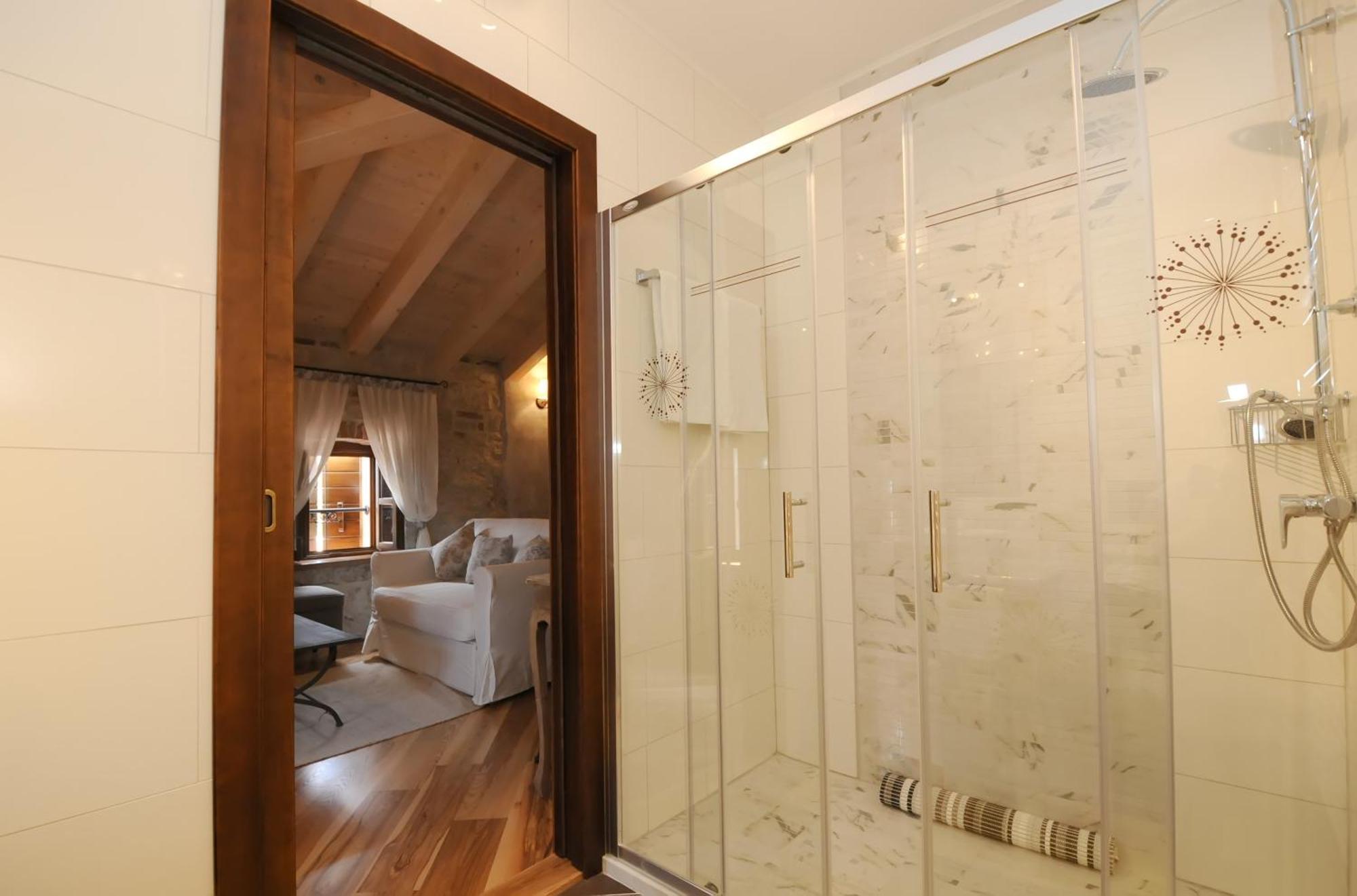 Bed & Breakfast Korta Gira Buici  Pokoj fotografie